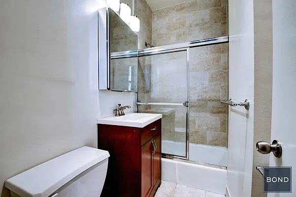 Rented by Bond New York | media 26