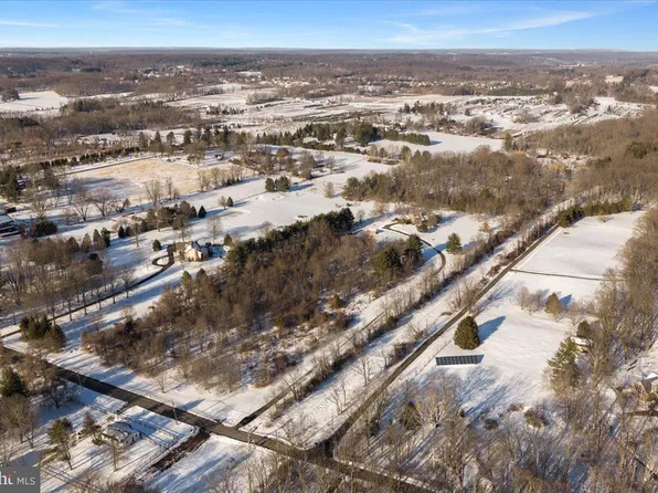 2096 Holicong Rd, New Hope, PA 18938