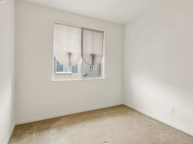 1257 George Cir — Photo 3