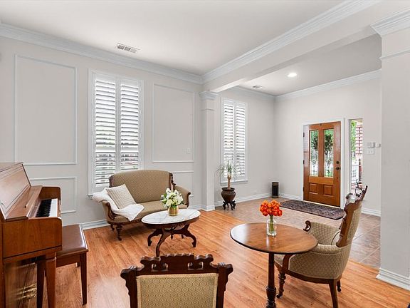 5th image of 4705 Largo Dr