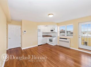 2582 37th St #5C, Astoria, NY 11103