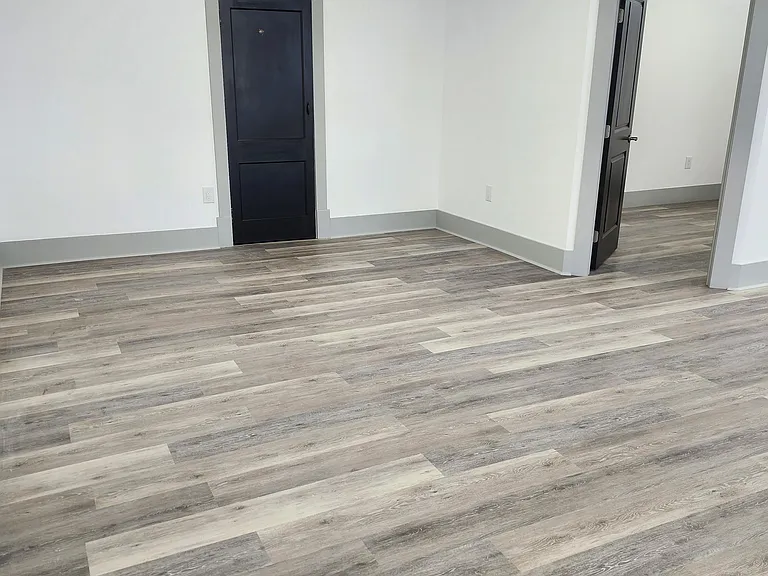 102 Franklin St #4 — Photo 8
