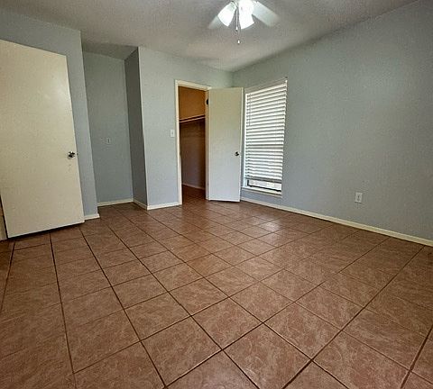 4th image of 239 Craddock Ave APT A