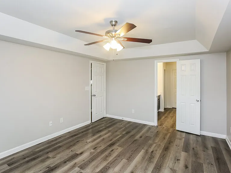 7124 Fox Point Dr — Photo 9