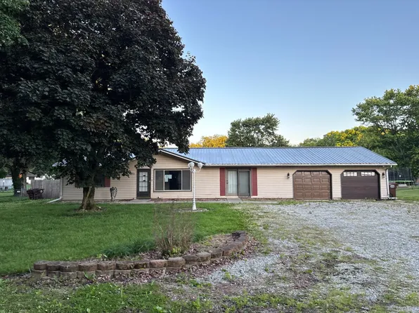 9815 S Armstrong Pl, Terre Haute, IN 47802