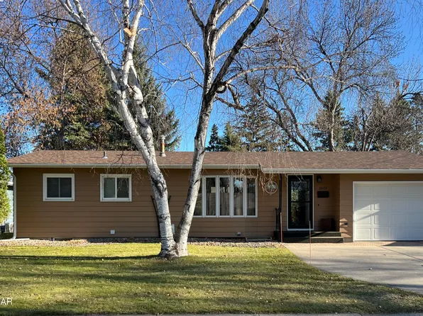 2619 Olive St, Grand Forks, ND 58201