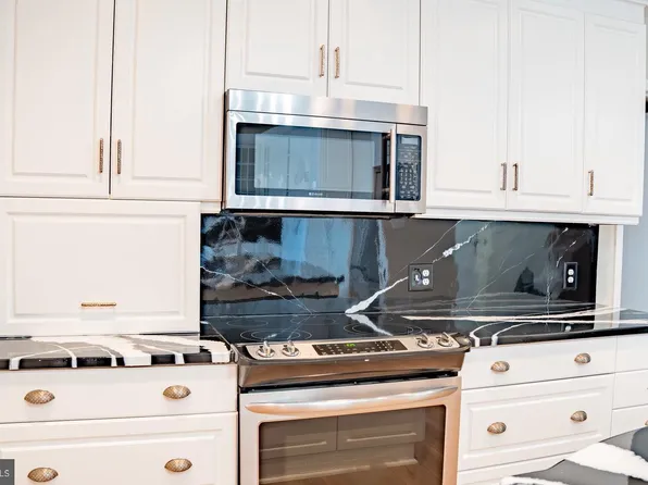 6907 Jones View Dr APT 3A, Baltimore, MD 21209