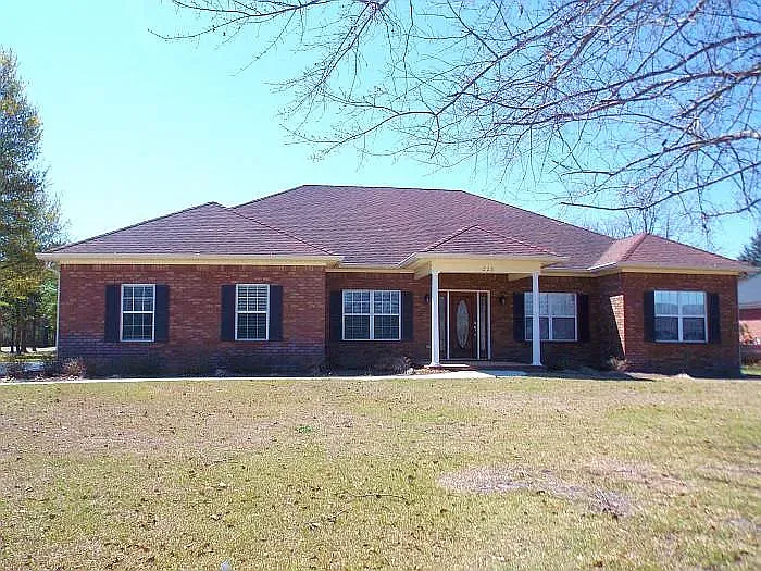 228 Westhampton Dr
