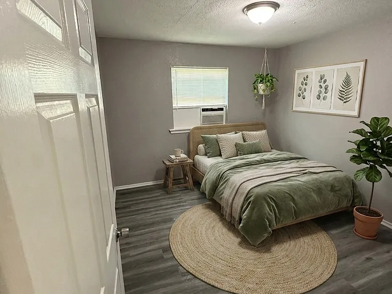 724 Ann Ave #206 — Photo 4