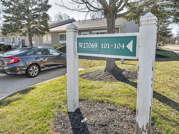 5th image of 27069 Oakwood Cir APT 101W