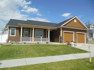 905 Choteau Ave NE, Great Falls, MT 59404