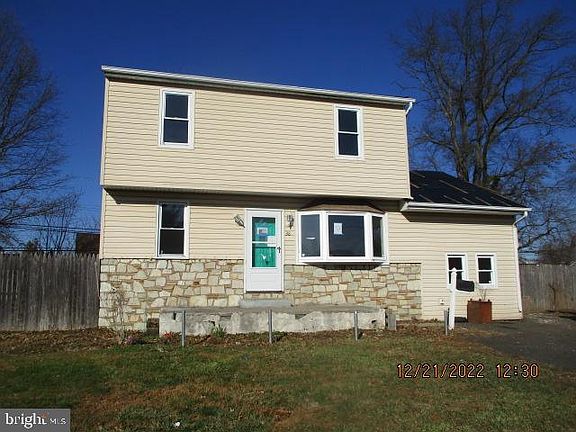2nd image of 38 Green Lynne Dr
