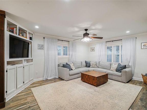 4th image of 5844 Fleur De Lis Dr