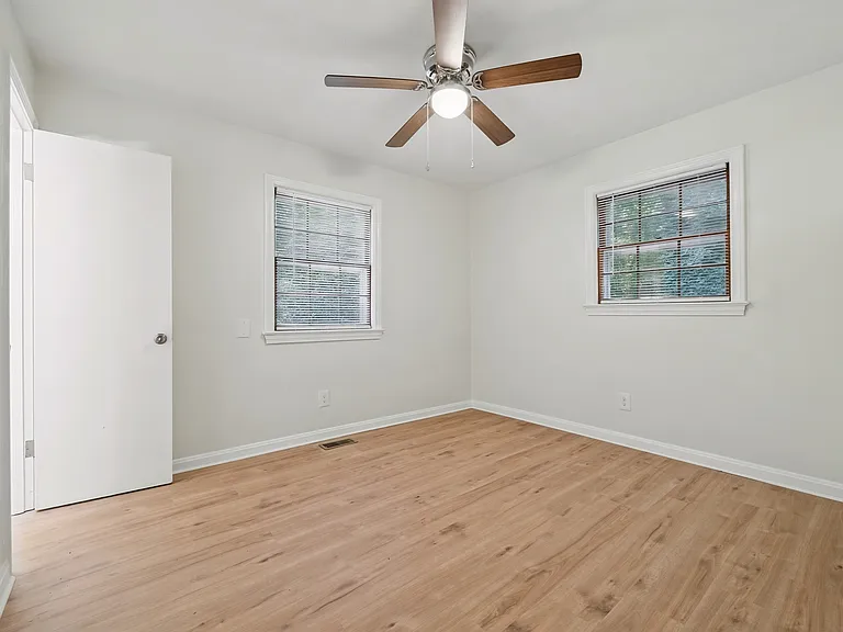 97 Shamrock Ln — Photo 17
