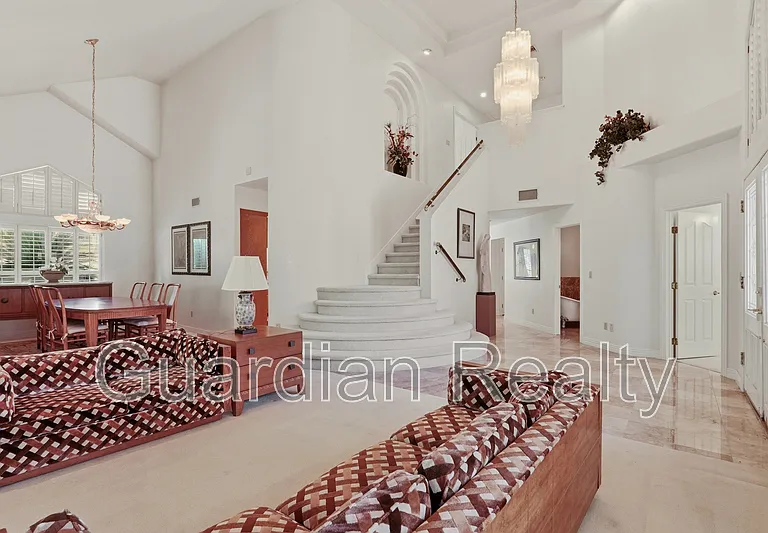 1888 Woodhaven Dr — Photo 7