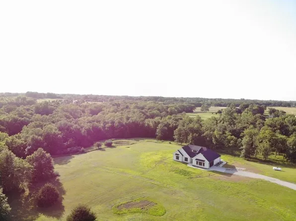 3602 SE 228th St, Lathrop, MO 64465