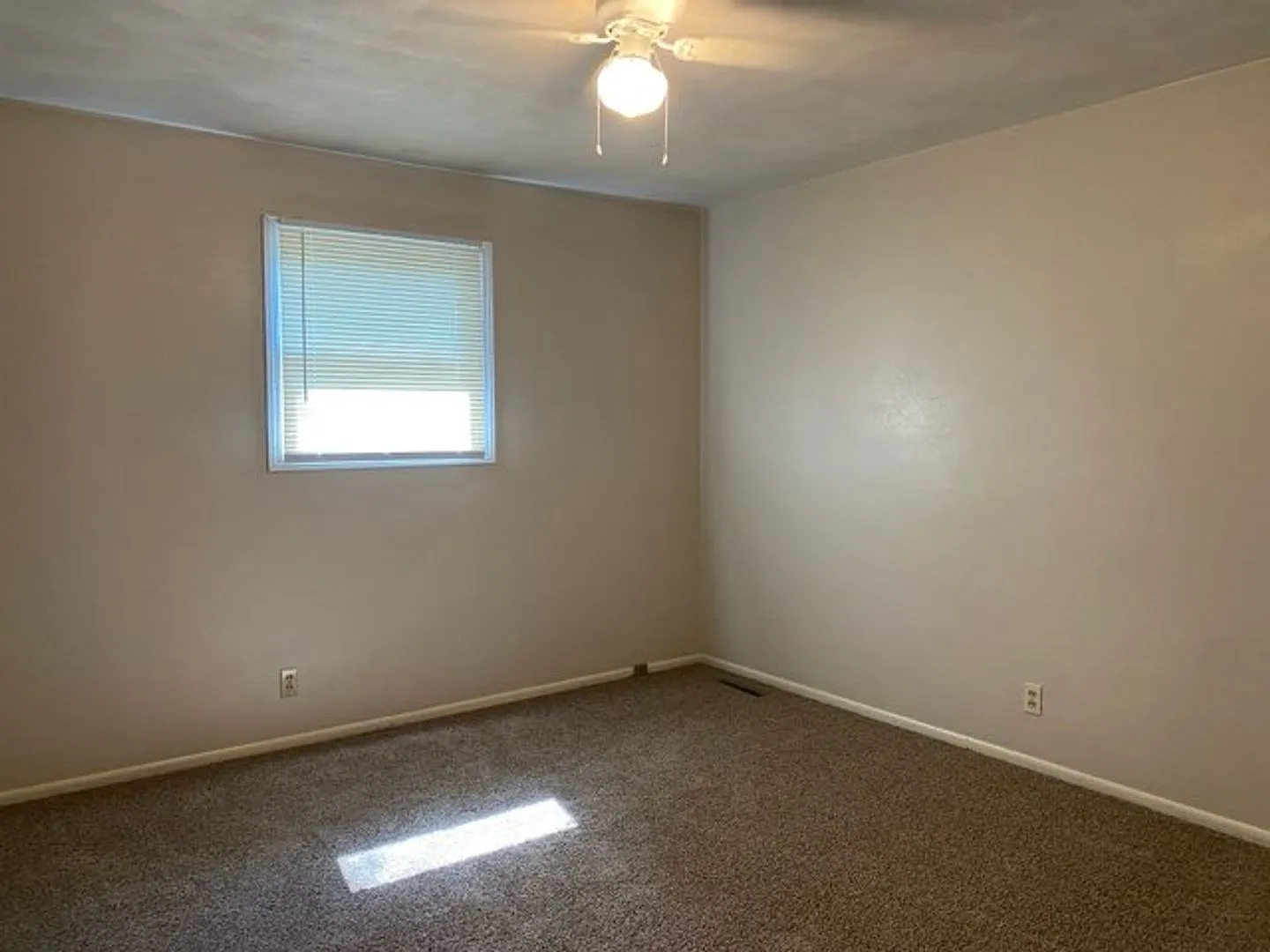 1103 Arrowhead — Photo 3