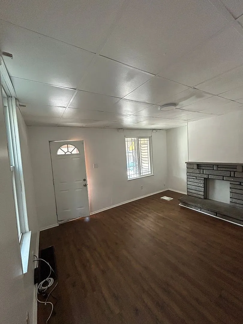 Charming 4-Bedroom House for Rent in East Pittsburgh — Photo 2