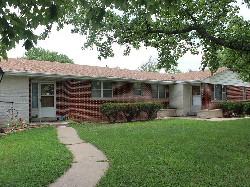 1st image of 1615 Southwest Blvd