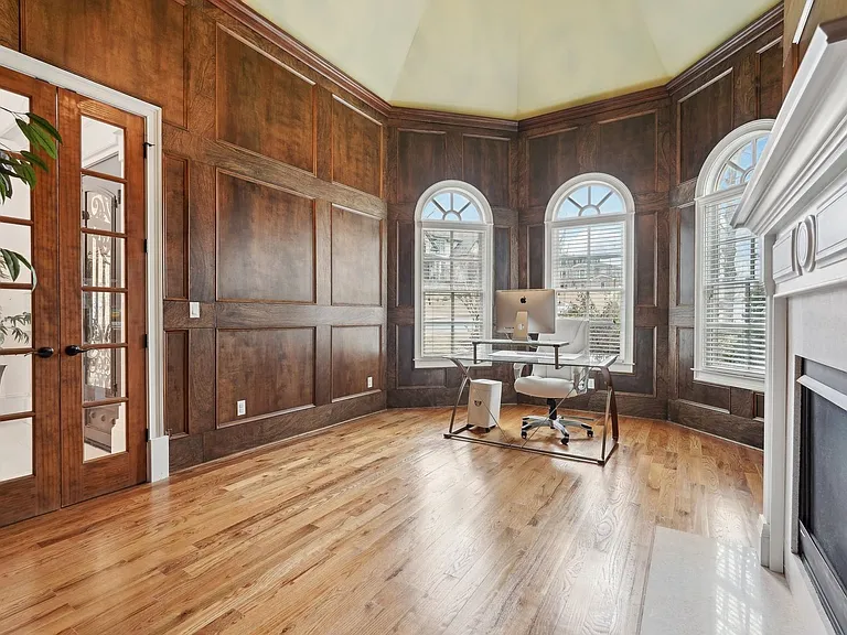 343 Summer Garden Dr — Photo 38