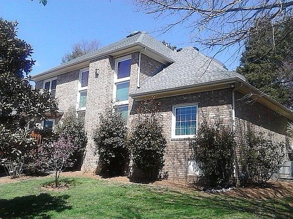 Left rear corner view