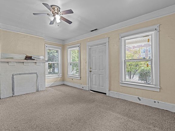 5th image of 212 Charles St