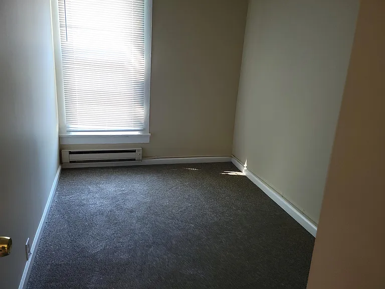 615 Pearl St #5 — Photo 3