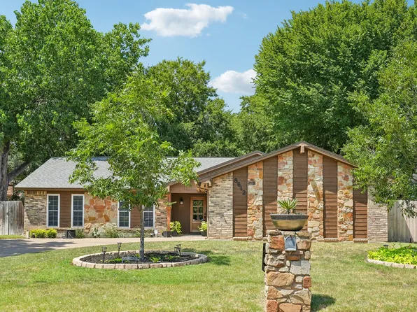 8612 Edgebrook Ter, Benbrook, TX 76116