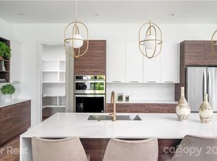 126 Mattoon St, Charlotte, NC 28216