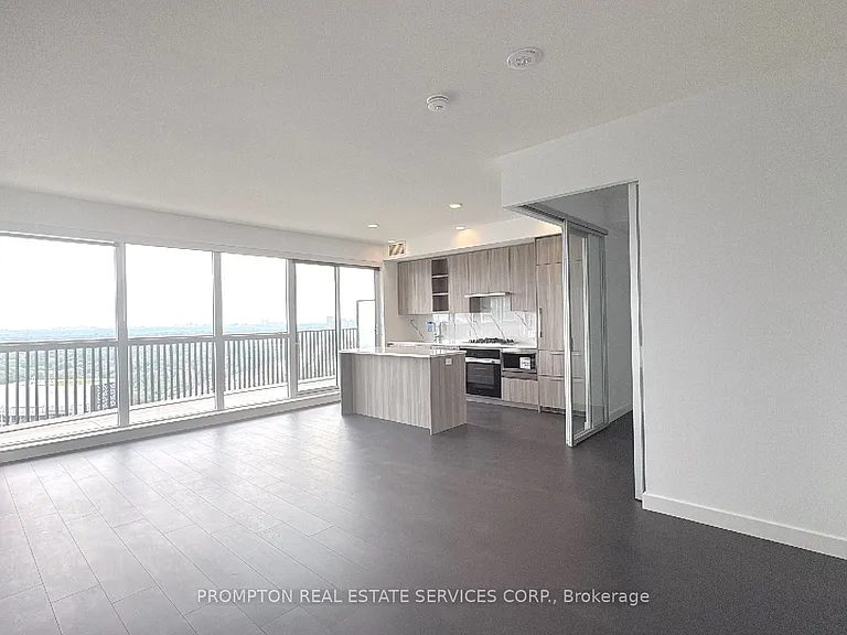 18 Esther Shiner Blvd #3208 — Photo 11
