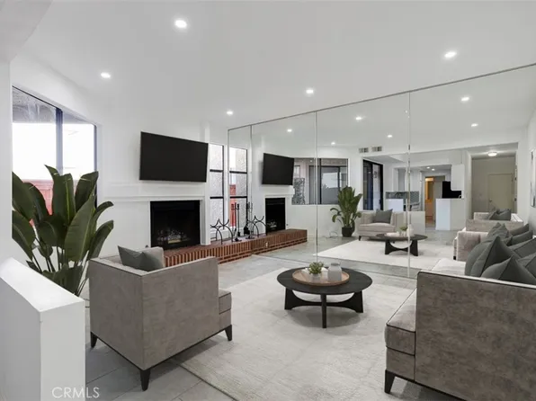 7211 Cozycroft Ave Unit 9, Winnetka, CA 91306