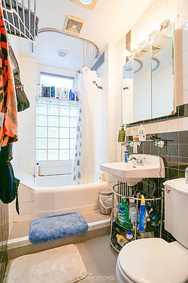 Rented by City Connections Realty | media 17