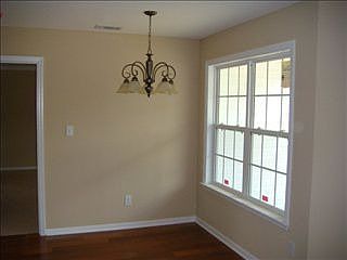 4th image of 4482 Country Oak Dr