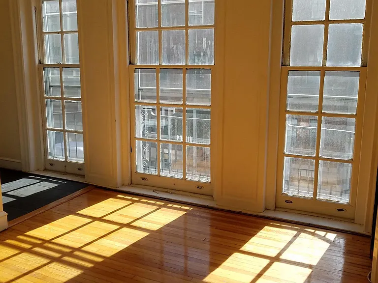 Floor to Ceiling lvrm windows