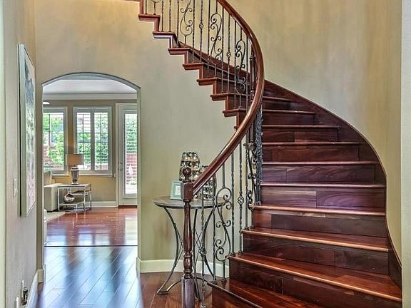 5th image of 3925 Soutirage Ln