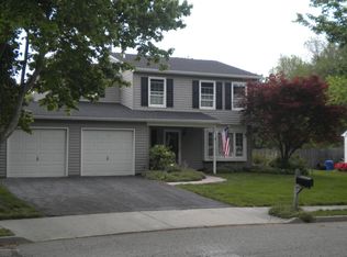 18 Kiwi Loop, Howell, NJ 07731