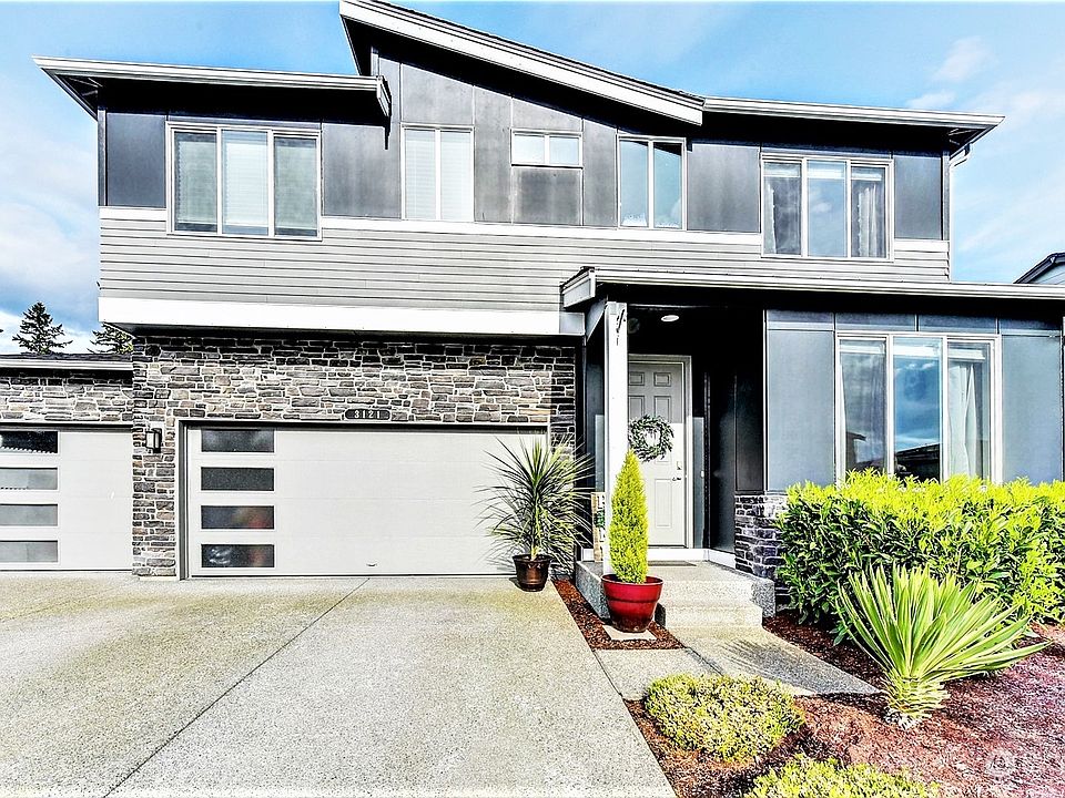 1st image of 3121 73rd Drive NE