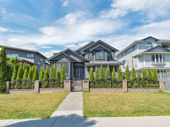 1809 Mamquam Rd, Squamish, BC V8B 0J1