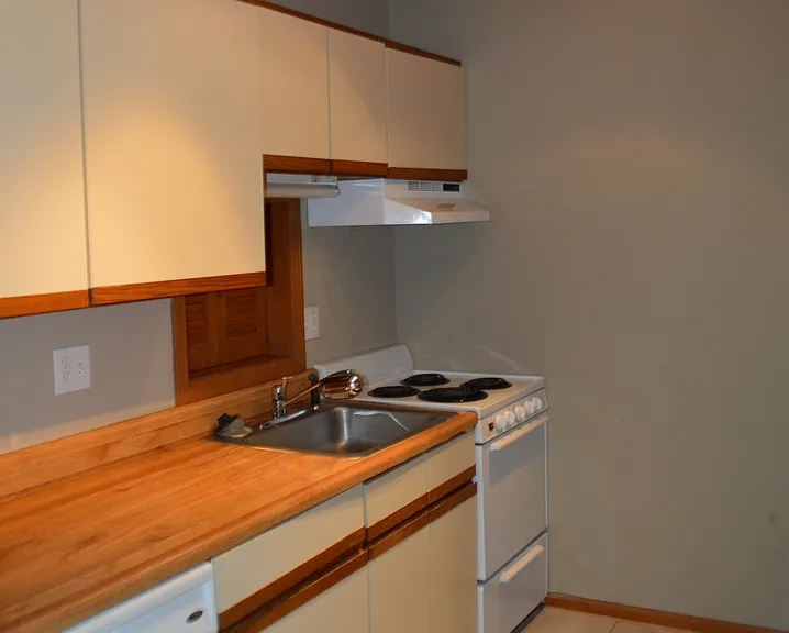 207 McCellion Ave — Photo 4