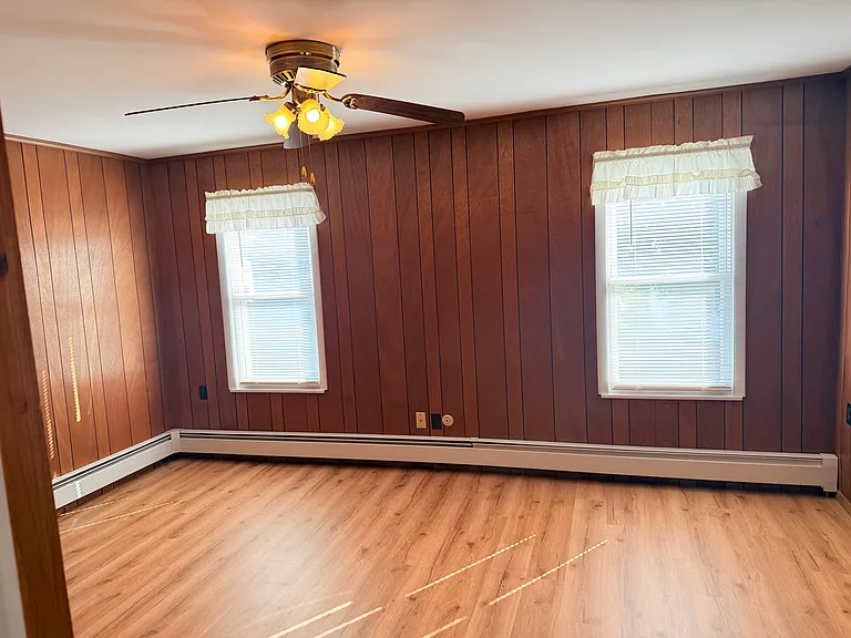 378 1/2 Miller St #378-1/2 — Photo 4