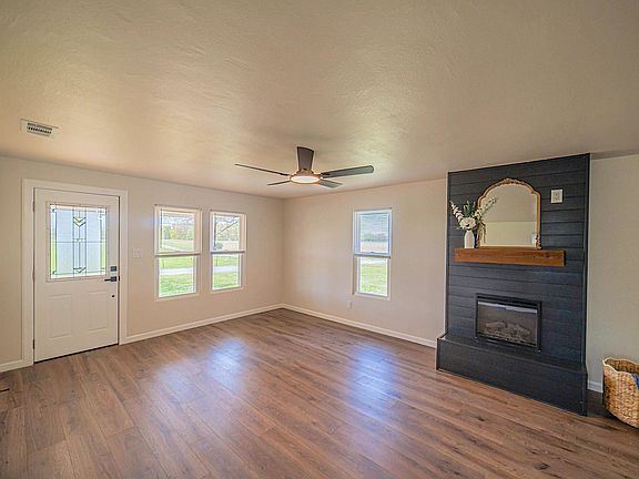 4th image of 330 M Hurley Rd #M
