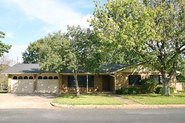 1st image of 114 W Driftwood Dr