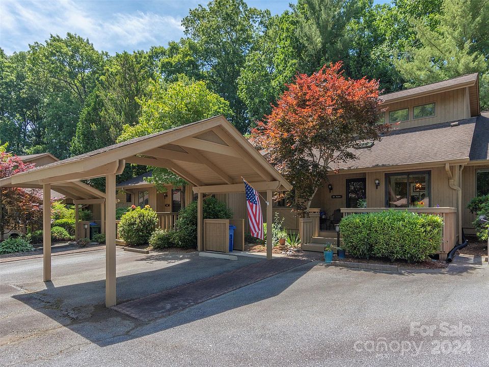 1st image of 304 Laurel Oak Ln