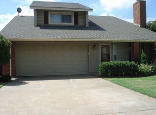 3521 Willow Lake Ln, Enid, OK 73703