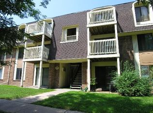 1888 Somerset Dr, Glendale Heights, IL 60139