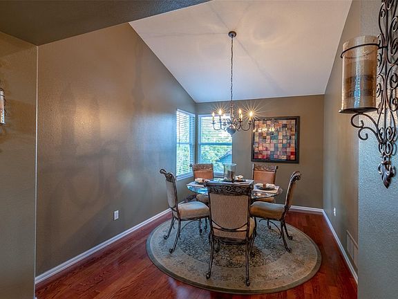 4th image of 7580 Dawn Dr