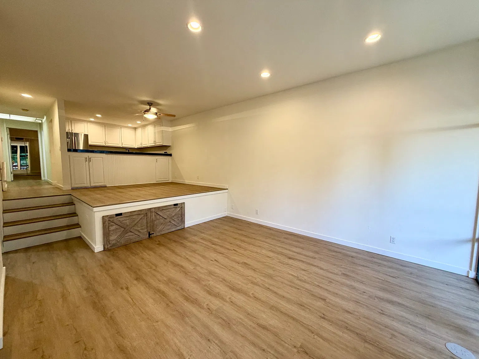 1 bed, 926 sqft, $2,950 — Photo 3