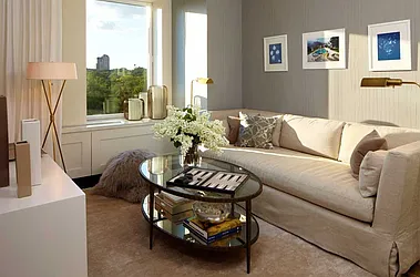 Sold by Nancy Packes Inc.