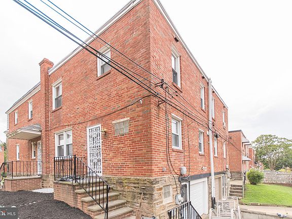 3rd image of 1131 E Johnson St