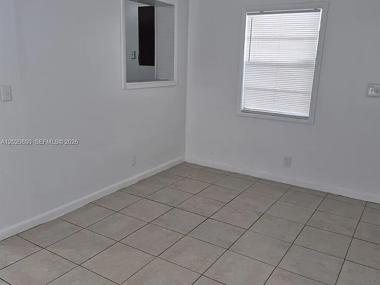 2781 SW 4th St — Photo 14